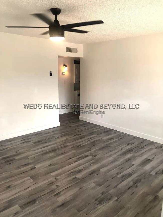 Building Photo - 1812 N 26th Pl