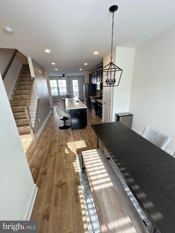 Building Photo - 127 Capital Ct