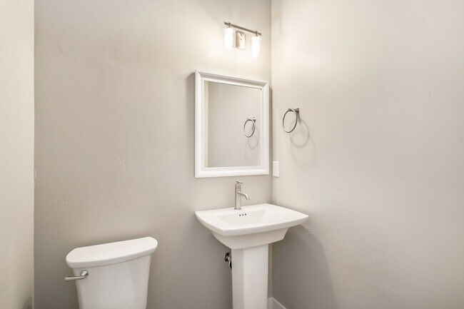 Building Photo - $1,200 Move-In Credit! Brand New 3 Bed Townhome in Prime Location