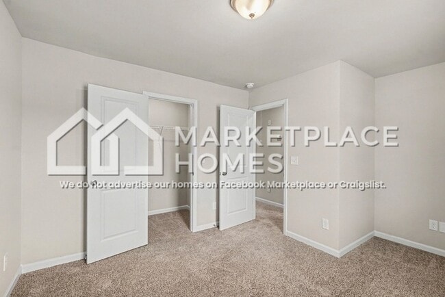 Building Photo - 204 W L Miller Dr