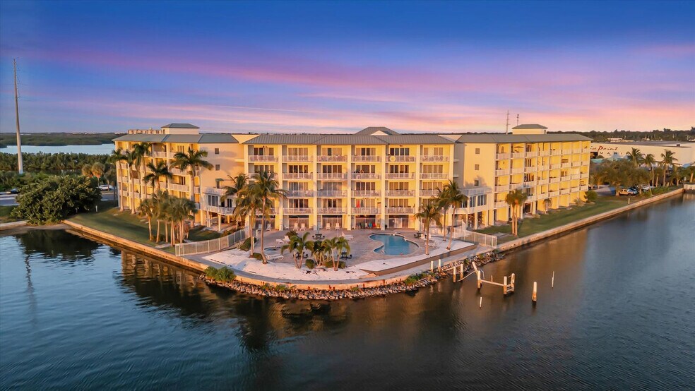 Building Photo - 8800 Bay Pines Blvd