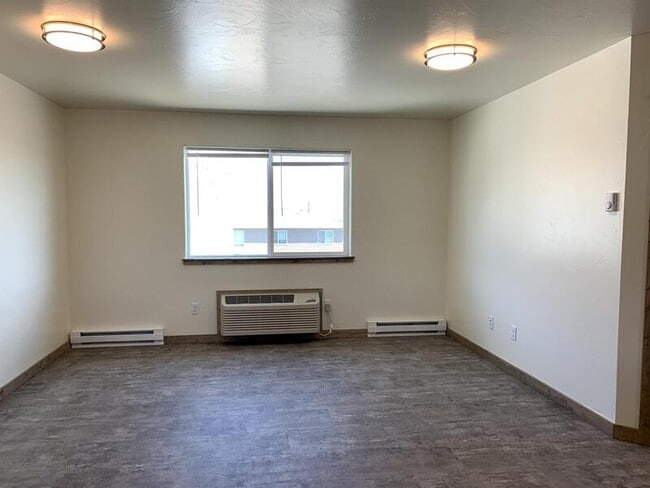 Building Photo - 850 Gibbon St