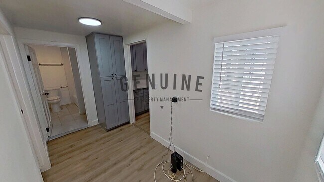 Building Photo - Upgraded 4Bd 2Ba Home