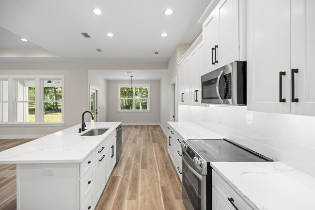 Building Photo - 109 Spruce St