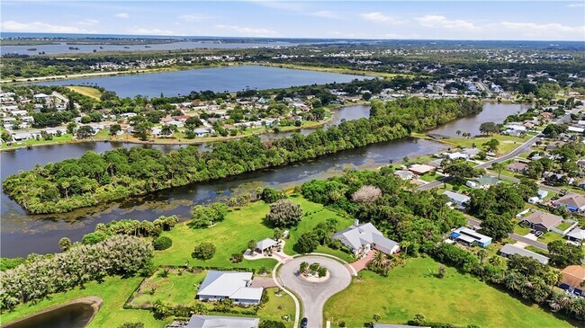 Building Photo - 108 Snowy Egret Way