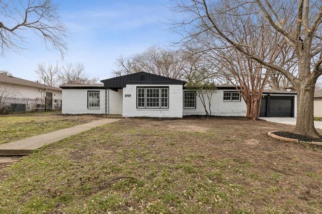 Building Photo - 3737 Bilglade Rd