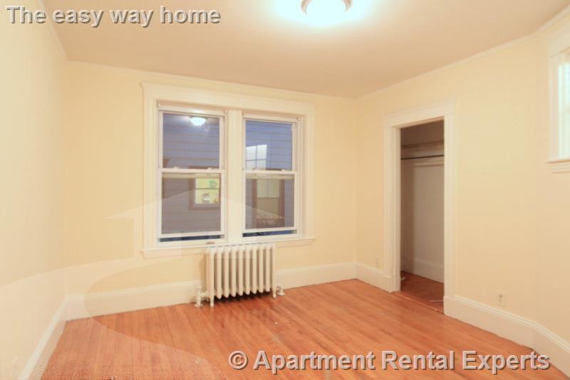Building Photo - 9 Fairfield St