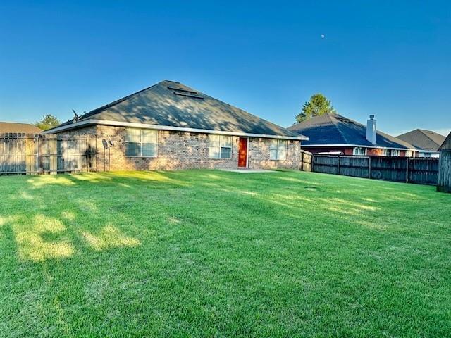 Building Photo - 3040 Plantation Dr W