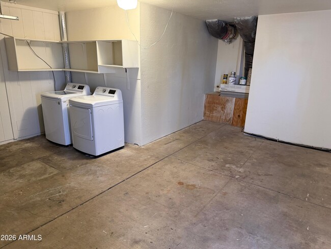 Building Photo - 6815 W Carol Ave