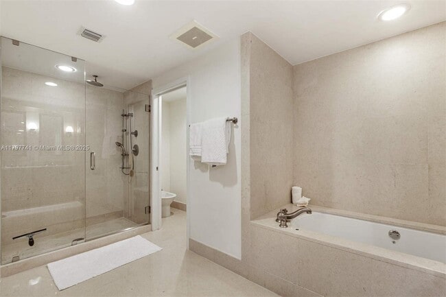 Building Photo - 6899 Collins Ave