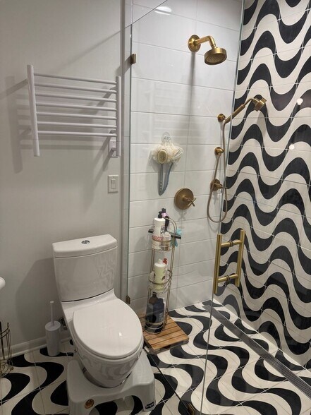 Building Photo - 1237 Meadowbrook Ave