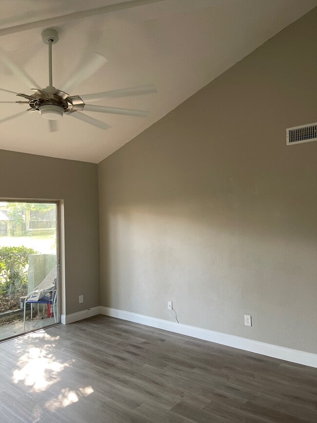 Building Photo - 2932 Lichen Ln