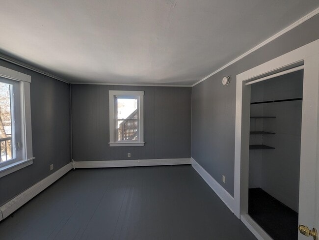 Building Photo - 13-15 Walnut Street Unit 6