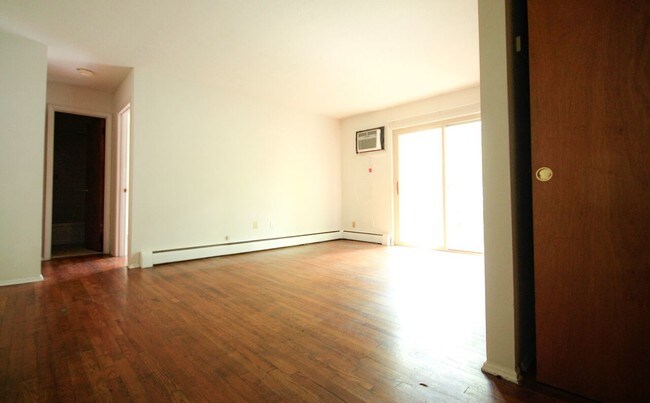 Building Photo - 783 Delta Ave