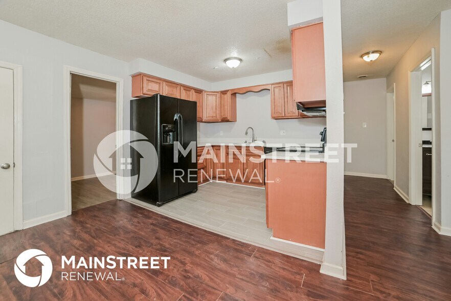 Building Photo - 2305 Ridgecrest Dr