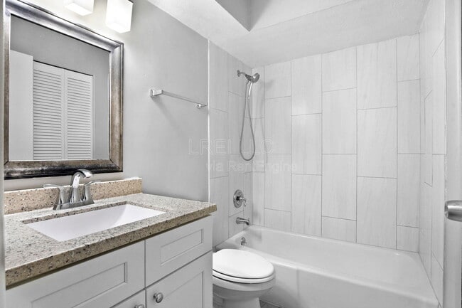 Building Photo - 3325 Breckenridge Ln