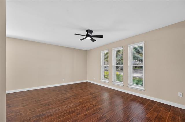 Building Photo - 2816 Pinehurst Dr