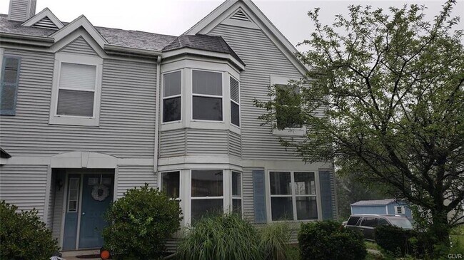 Building Photo - 1262 Forest Rd
