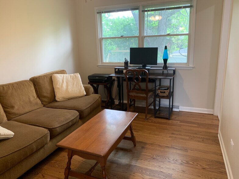 Master suite/office - 1001 Eddy Ct