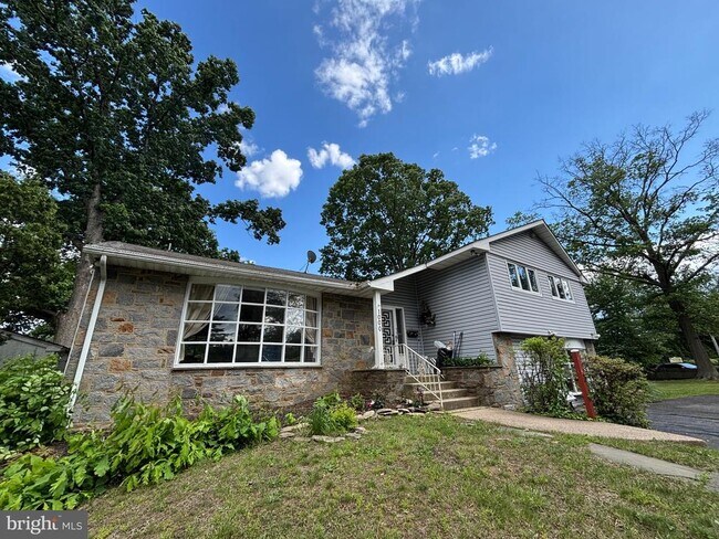 Primary Photo - 1000 Haddonfield-Berlin Rd