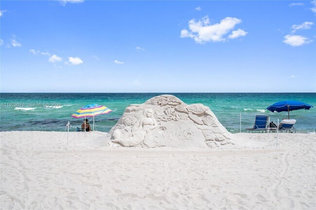 Building Photo - 9273 Collins Ave