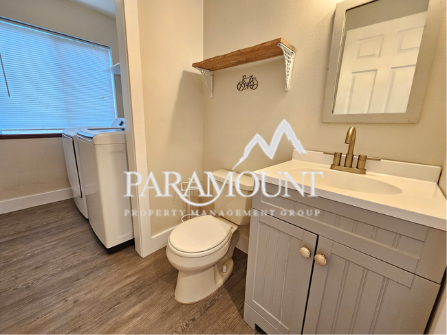 Building Photo - Gorgeous 3 Bedroom in Silverdale!