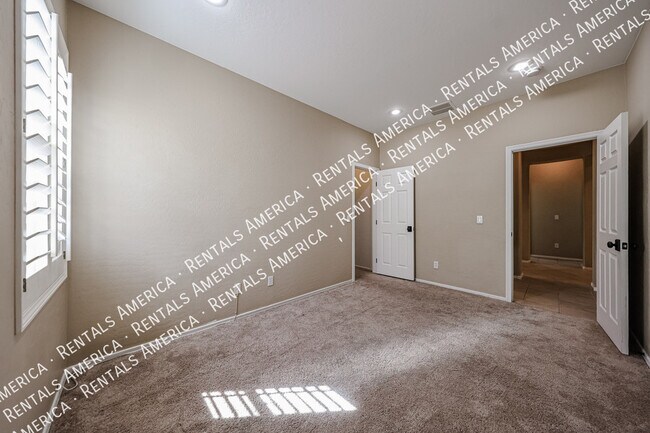 Building Photo - 14977 W Charter Oak Rd