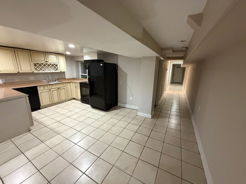 Building Photo - 1743 N Capitol St NE