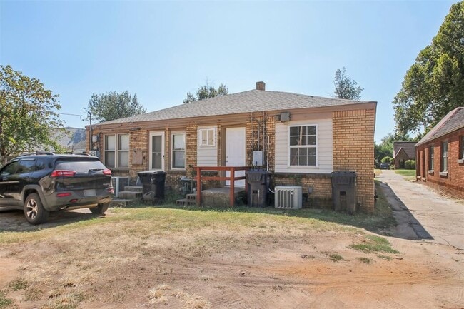 Building Photo - 2625 NW 13th St