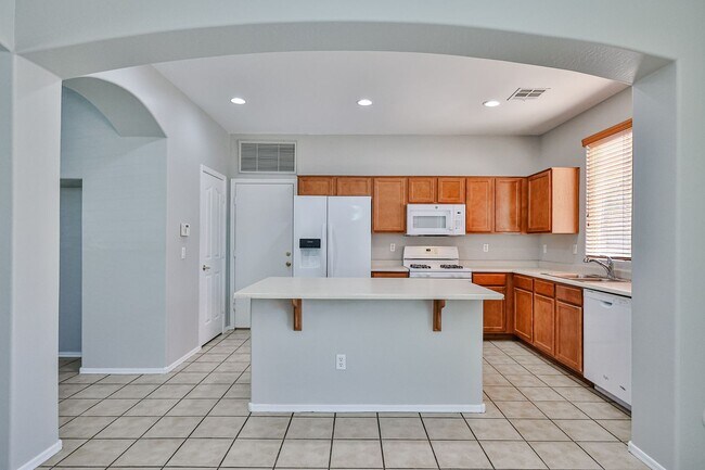 Building Photo - COMING SOON!! 3 bed 2.5 bath in most preferred Phoenix area