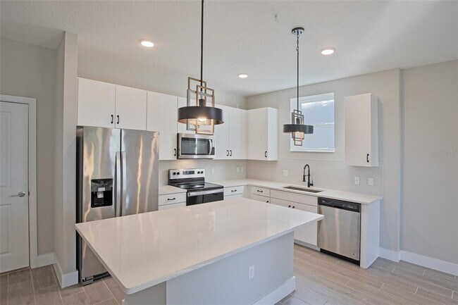 Building Photo - 1800 Houston St