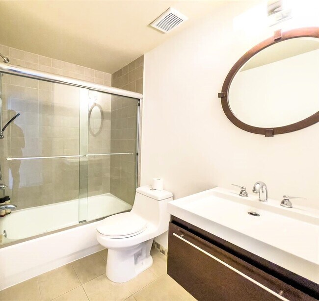 Building Photo - 1017 Meridian Ave