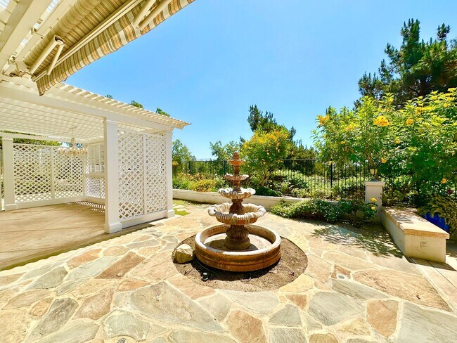 Building Photo - Beautiful Single-Level Custom Home with Serene Backyard Space in the Lovely Peppertree Park Commu...