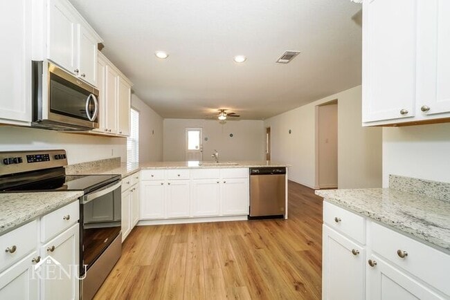 Building Photo - Coming Soon!