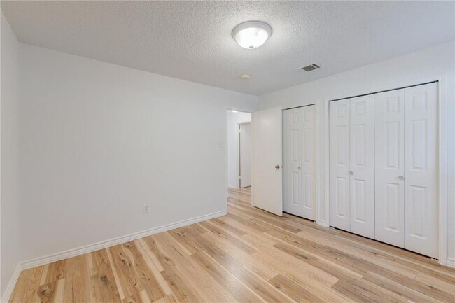 Building Photo - 12918 Lazyfield Trail