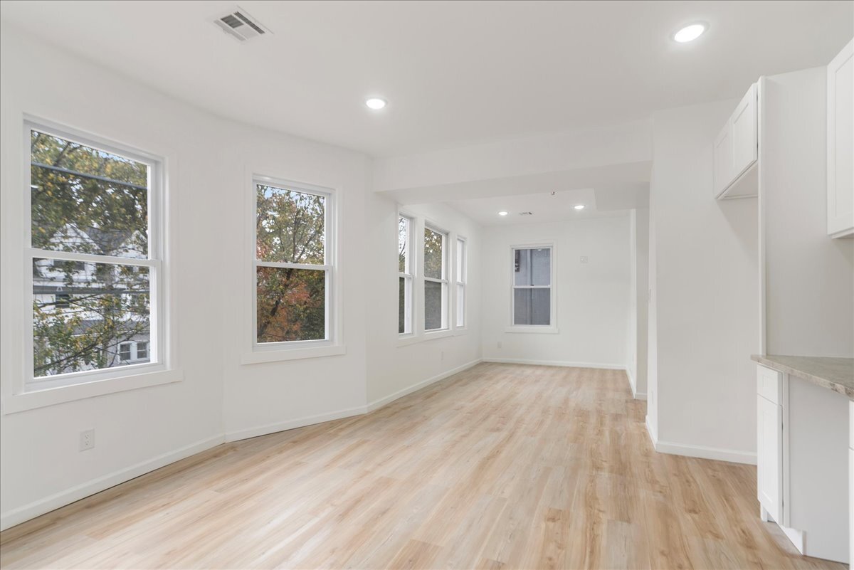 Building Photo - 815 S 12th St