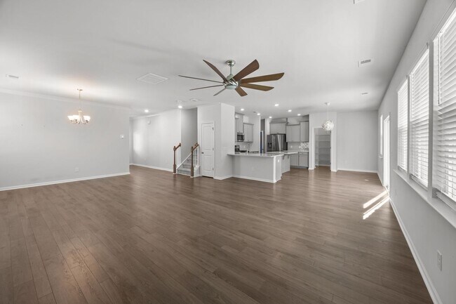 Building Photo - Beautiful Rental in Coosaw Preserve