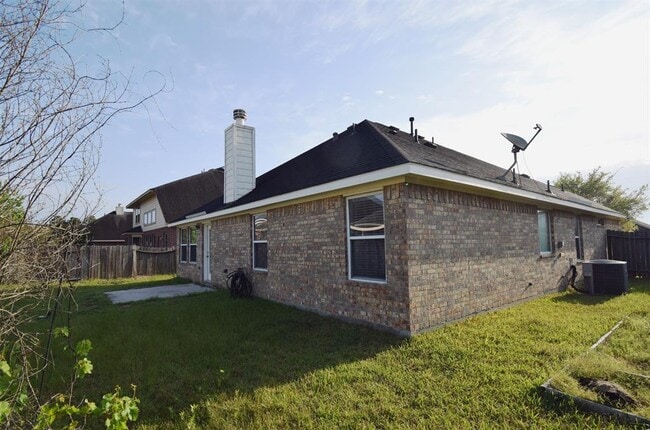 Building Photo - 2420 Quiet Arbor Ln