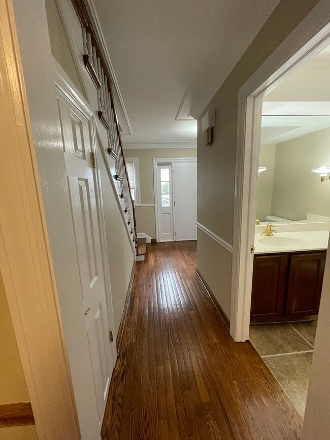 Building Photo - 4 N Tower Rd