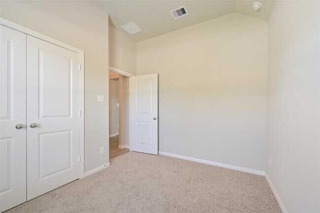 Building Photo - 3918 Sugardale St