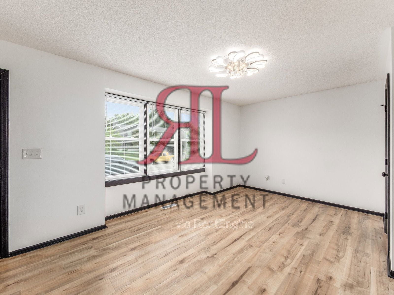 Building Photo - 5932 Waterview Dr