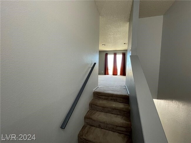 Building Photo - 687 Marina Dr