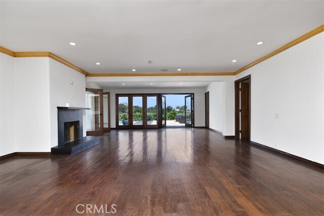 Building Photo - 3358 Red Rose Dr
