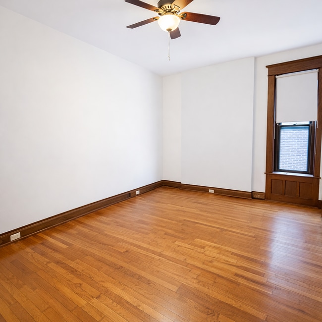 Building Photo - 209 W Fifth Ave