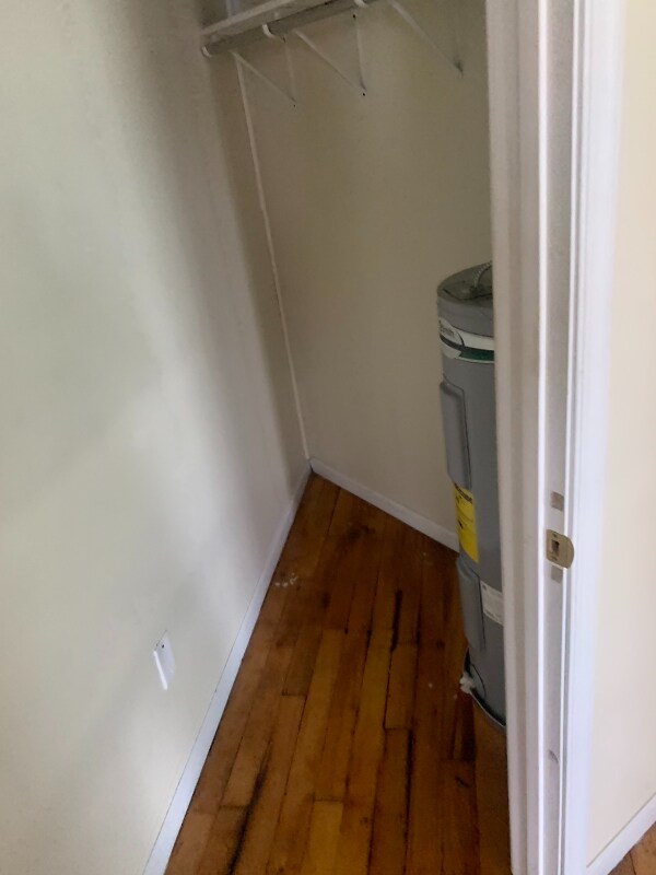 Building Photo - 1417 Kemper St