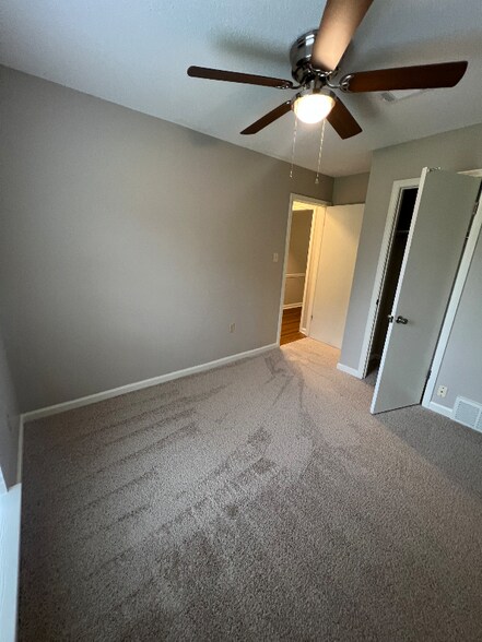 Building Photo - 7358 Country Side Rd