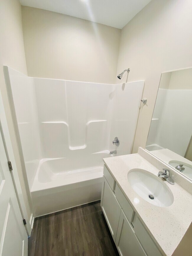 Building Photo - 3239 N Cedar Downs Ln