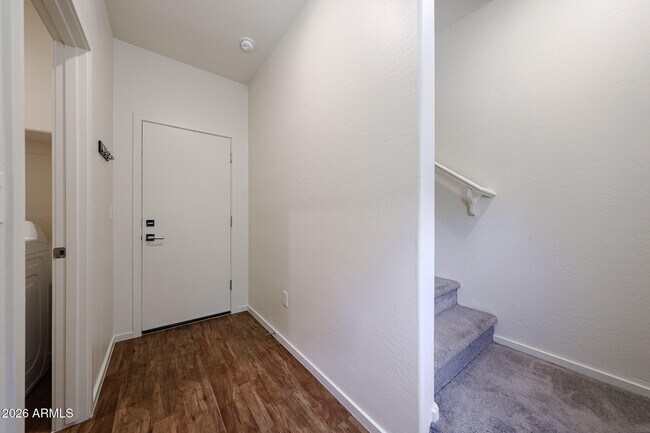 Building Photo - 2321 E Hidalgo Ave