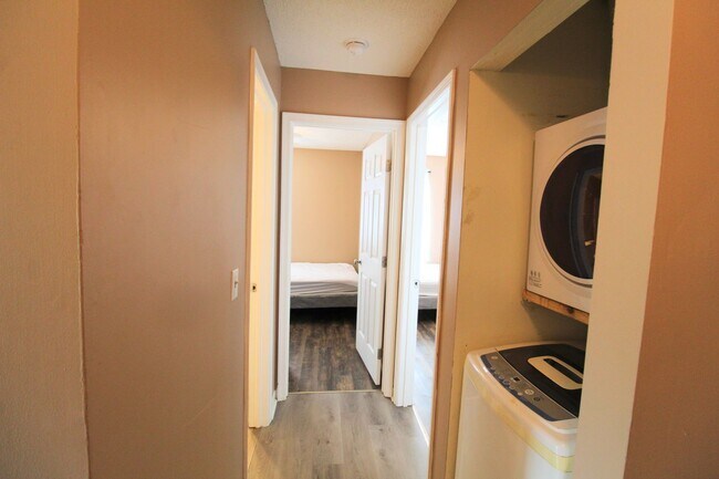 Building Photo - 1330 Hunters Rd