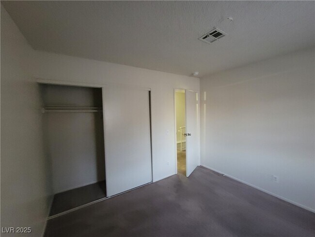 Building Photo - 108 Boysenberry Ln